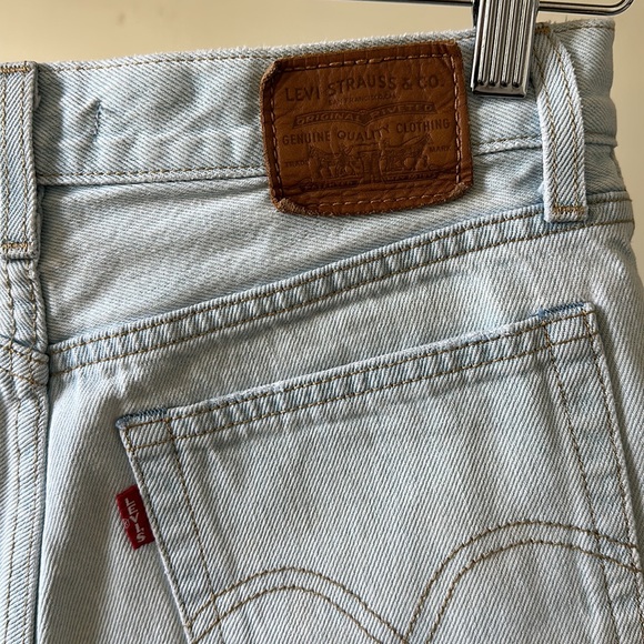 Vintage Levi’s wedgie button fly high rise frayed distressed rigid denim shorts - Picture 14 of 16